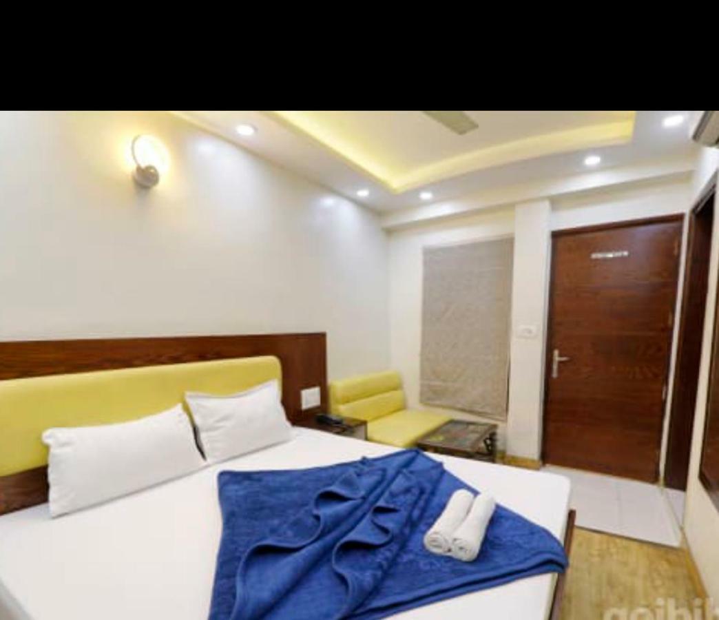Hotel Le Mem Делхи Екстериор снимка