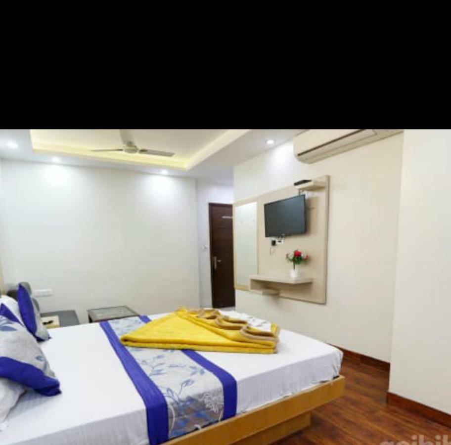 Hotel Le Mem Делхи Екстериор снимка