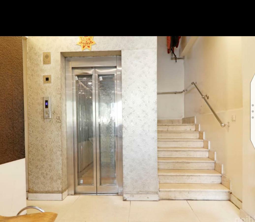 Hotel Le Mem Делхи Екстериор снимка